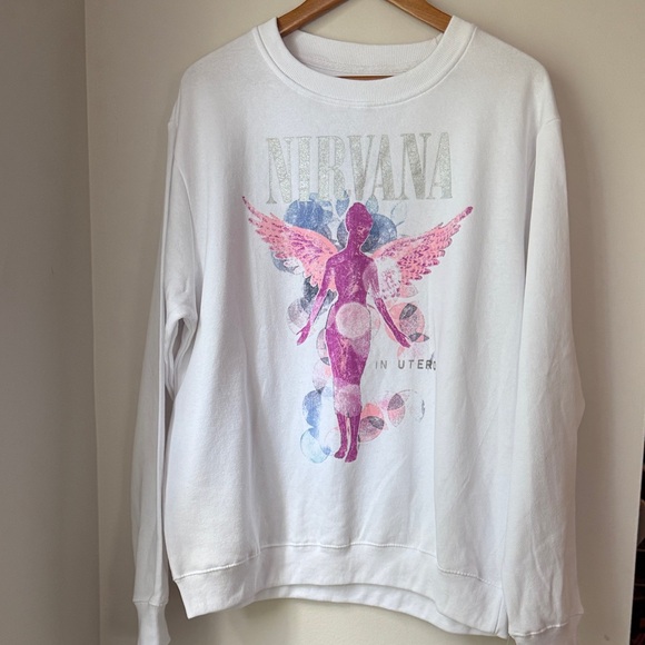NIRVANA Tops - NIRVANA White Graphic Women's Sweatshirt